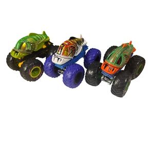 Hot Wheels Monster Trucks Piran-Ahhhh 3 Pack Green Orange 1:64